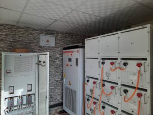 Complete 30kw solar hybrid energy system for villa